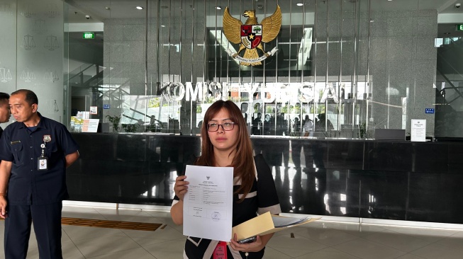 Tiga hakim PN Rantau Kalsel dilaporkan ke Komisi Yudisial (KY) pada Selasa (24/6/2025) oleh pihak tergugat dalam kasus sengketa tanah. Pelapor dalam kasus ini adalah Winda Asriany, ahli waris tergugat dalam perkara tersebut. (ist)