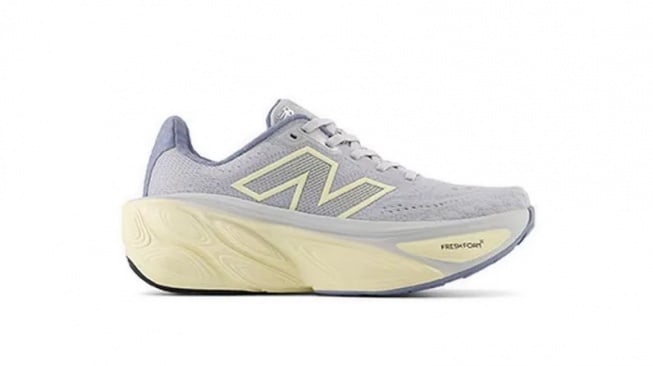 Sepatu jalan terbaik untuk orang tua. (newbalance.com)
