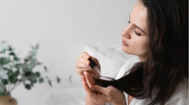 5 Rekomendasi Serum untuk Rambut Rontok: Bikin Rambut Kuat, Tebal, dan Sehat!