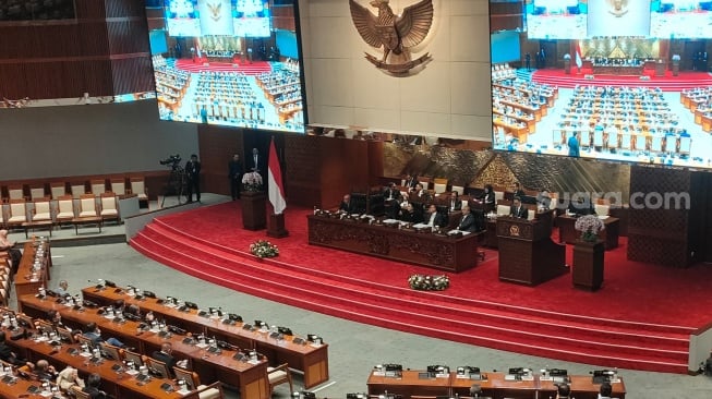 Buka Masa Sidang, Puan Belum Bacakan Surat Forum Purnawirawan Prajurit TNI Soal Pemakzulan Gibran