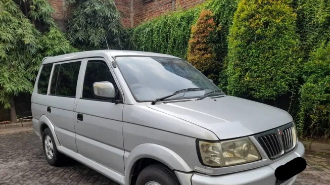 Mitsubishi Kuda (2003). (OLX)