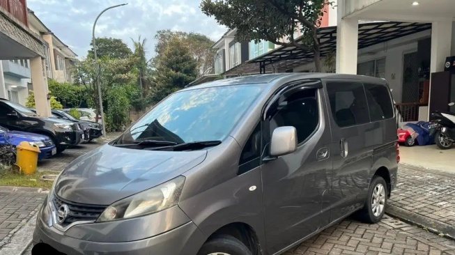 Nissan Evalia (2012). (OLX)
