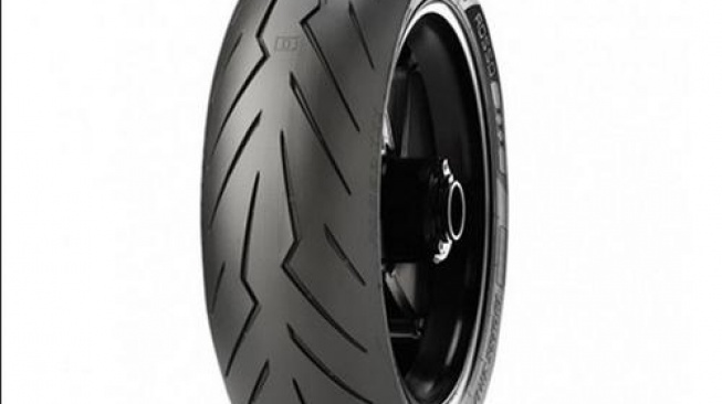 Pirelli Diablo Rosso Scooter 120/70-14 [Tokopedia]