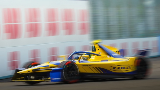 Di Balik Helm Lucas di Grassi: Rahasia Keseimbangan Sang Pembalap Formula E Terungkap! (Dok. Havaianas)