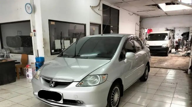Honda City (2003). (OLX)
