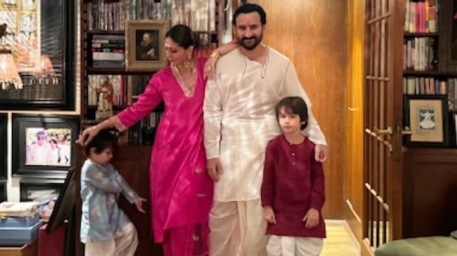Saif Ali Khan dan Kareena Kapoor bersama dua putranya, Taimur dan Jeh. [Instagram]