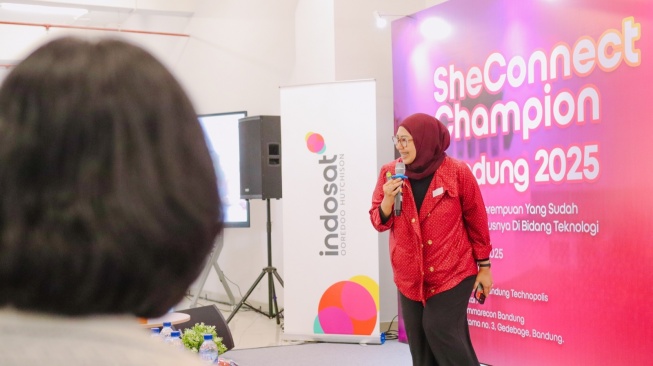 SheHacks 2025. [Indosat]