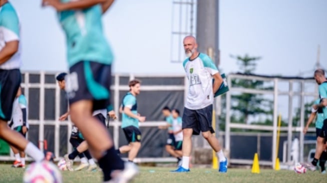 Eduardo Perez Utamakan Pemulihan Fisik Pemain Persebaya Surabaya, Mengapa?