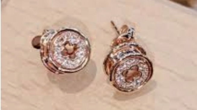 Mix-Match Warna Emas dan Rose Gold