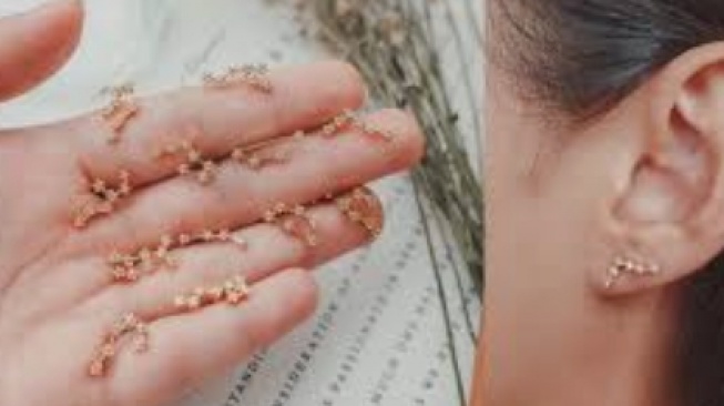 Anting Zodiak