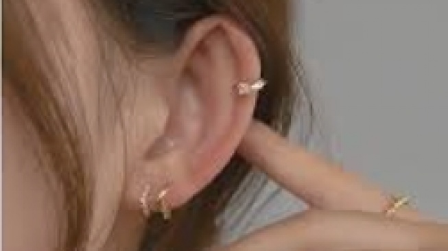 Anting Kecil Berlapis