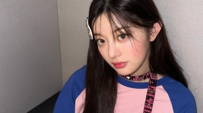 4 Inspirasi Daily Outfit ala Minju ILLIT, dari Elegan sampai Playful Look!