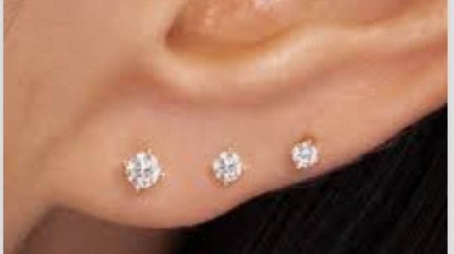 Anting Berlian Mini