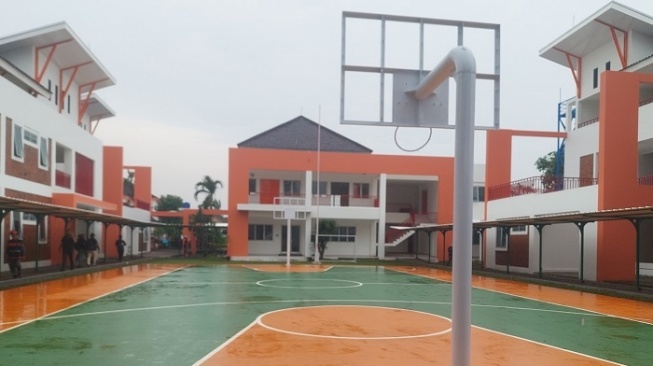 Renovasi sekolah rakyat yang pengerjaannya dilakukan selama 24 jam alias nonstop. (Foto: Dok Kemensos).