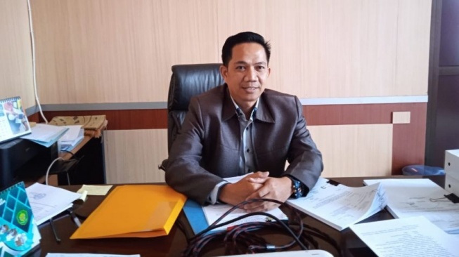 Dicopot Tanpa Surat Resmi, Eks Kepsek SMAN 10 Pilih Tak Melawan
