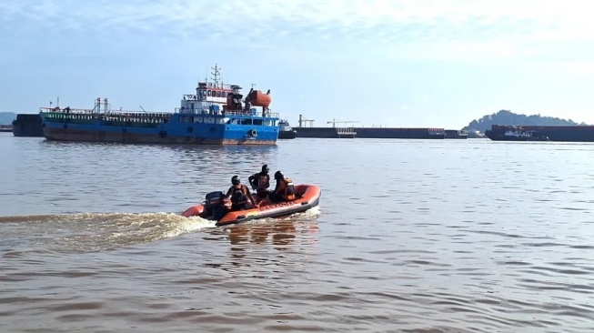 Tersenggol Tugboat, Kapal Valentine 01 Tenggelam di Samarinda