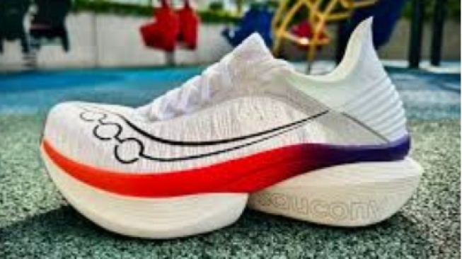 Saucony Endorphin Elite 2