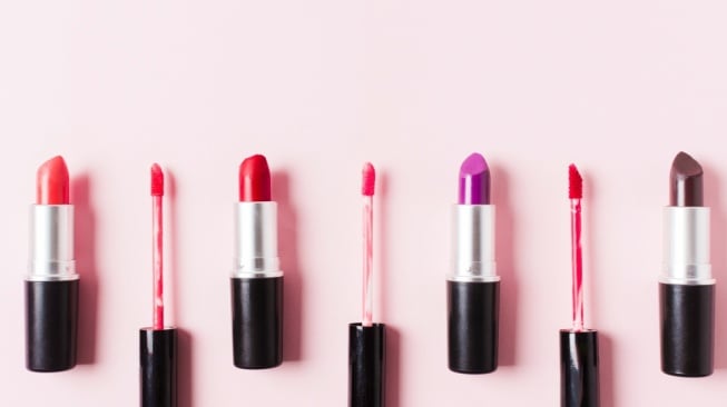 10 Lipstik Waterproof Terbaik Mulai Rp20 Ribuan: Tahan Lama dan Tidak Mudah Luntur