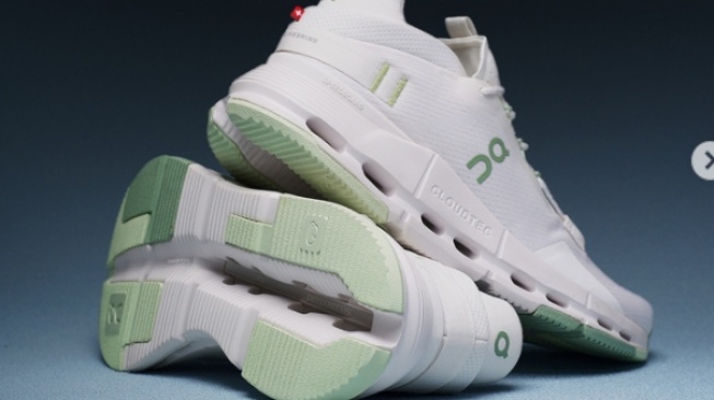 Mau Gaya tapi Tetap Nyaman? Ini 7 Rekomendasi Sneakers Terbaik 2025
