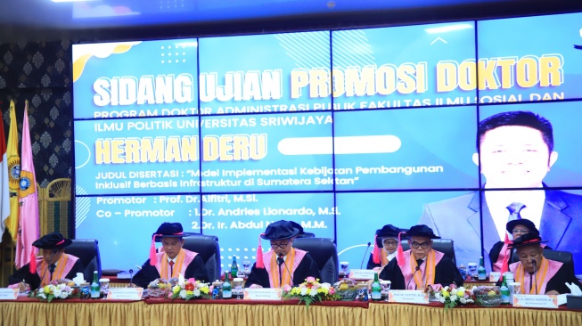 Inilah Kajian yang Jadi Disertasi hingga Herman Deru Resmi Sandang Gelar Doktor