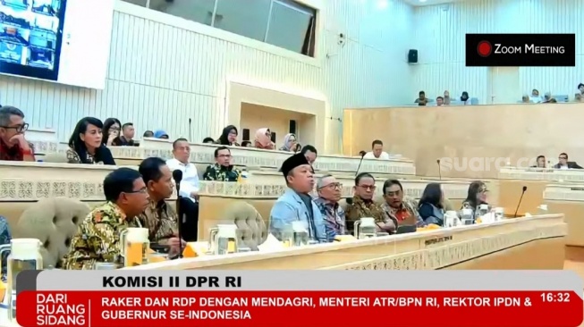 Blak-blakan di DPR, Menteri Nusron Sebut Pulau Kecil di Bali dan NTB Telah Dikuasai Asing