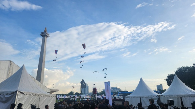 Peringatan HUT Bhayangkara ke-79 di Monas: Atraksi Udara hingga Keterlibatan Ormas Warnai Upacara