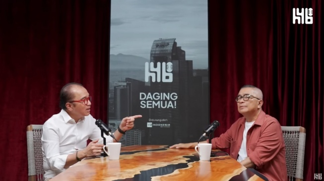 Helmy Yahya dan Tantowi Yahya saat podcast di YouTube.