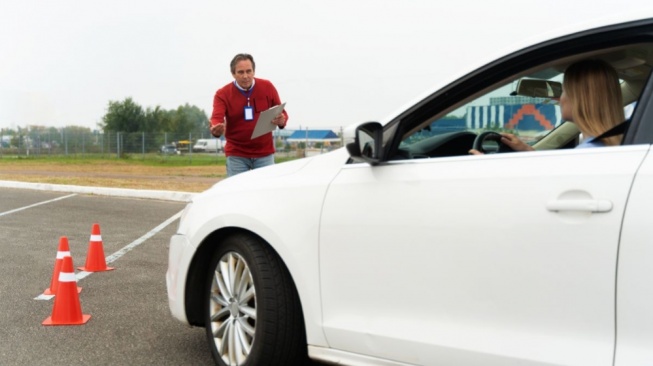 5 Rekomendasi Mobil Bekas dengan Sensor Parkir: Fitur Canggih, Mulai Rp100 Jutaan