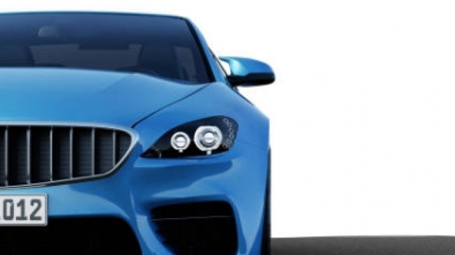 mobil warna Biru Es