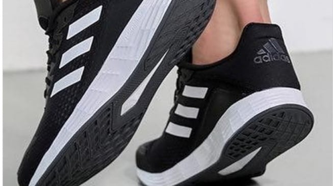 7 Sepatu Lari Terbaik 2025 di Bawah Rp 1 Juta, Nyaman & Awet Buat Lari Harian
