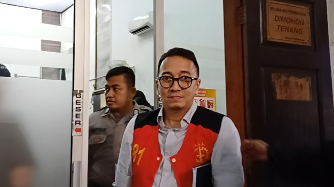Jadi Beking Judol, Hidup Foya-foya dan Kirim 47 Orang Umrah, Ini 4 Fakta Sosok Rajo Emirsyah