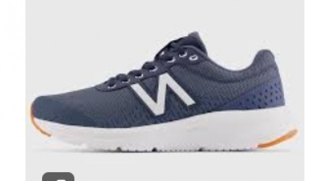 New Balance 411 V2