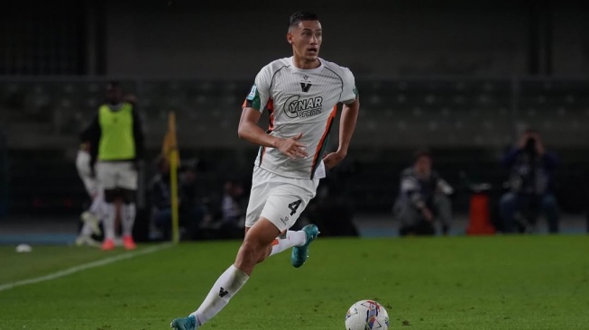 Aston Villa Sanggupi Permintaan Venezia, Jay Idzes Selangkah Lagi Gabung?
