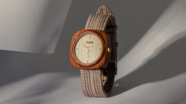 5 Rekomendasi Jam Tangan Kayu Wanita: Desain Elegan, Harga Mulai Rp90 Ribuan