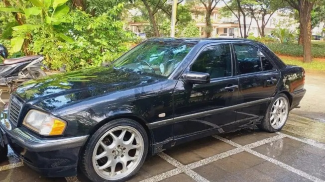Mercedes-Benz W202 (OLX)