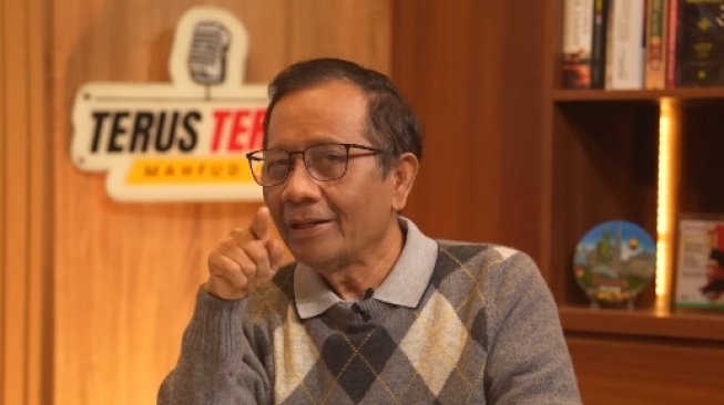 Mantan Menko Polhukam Mahfud MD dalam siniar di akun Youtube-nya. (Tangkapan layar/Youtube)