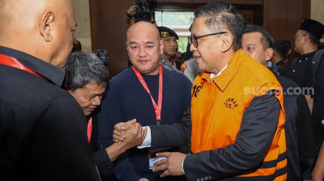 Hasto Dituntut Terbukti Halangi Penyidikan KPK dan Korupsi, Mengapa Pembelaan Tetap Menguat?