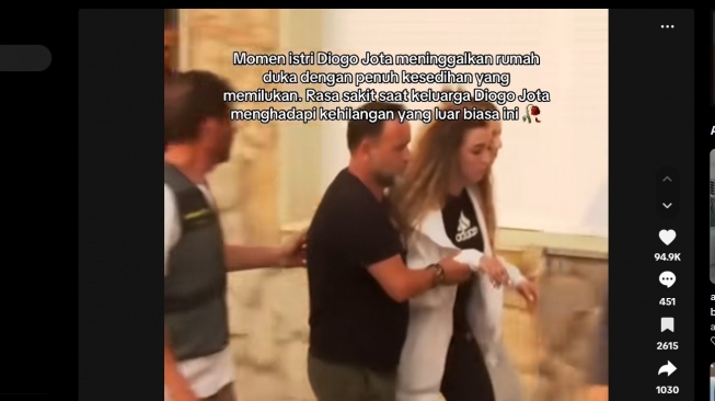 Rute Cardoso, istri dari pesepak bola Diogo Jota, tak kuasa menahan duka setelah mengidentifikasi jasad sang suami. [TikTok]