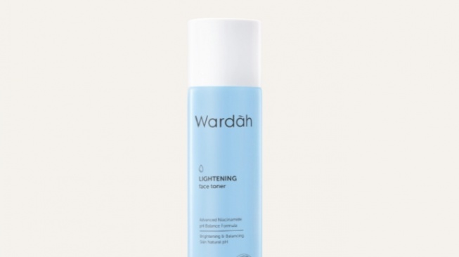 6 Urutan Skincare Pagi Wardah untuk Mencerahkan Wajah, Kulit OTW Glowing Alami
