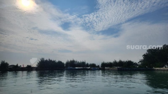 Penampakan Pulau Kelapa, Kepulauan Seribu, Jakarta. (Suara.com/Fakhri Fuadi)
