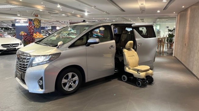 Produksi Komponen Rubber Toyota Alphard Welcab Sekarang Buatan Dalam Negeri