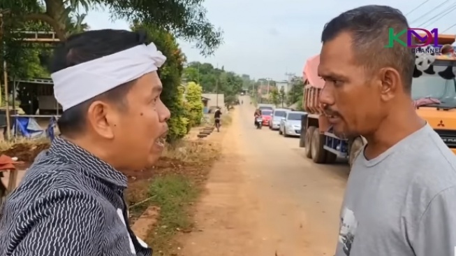 Viral Lagi! Dedi Mulyadi Mencak-mencak saat Ribut Mulut dengan Sopir Truk: Anda Punya Mata Gak?