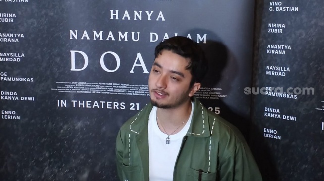 Bryan Domani dalam sesi perilisan trailer dan poster film Hanya Namamu Dalam Doaku di XXI Plaza Senayan, Jakarta, Kamis, 3 Juli 2025. [Suara.com/Adiyoga Priyambodo]