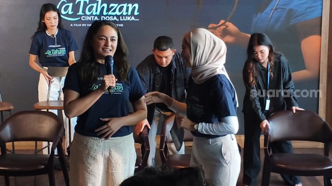 Sesi pengenalan Marshanda sebagai pengisi OST film La Tahzan di MD Place, Setiabudi, Jakarta, Jumat, 4 Juli 2025. [Suara.com/Adiyoga Priyambodo]