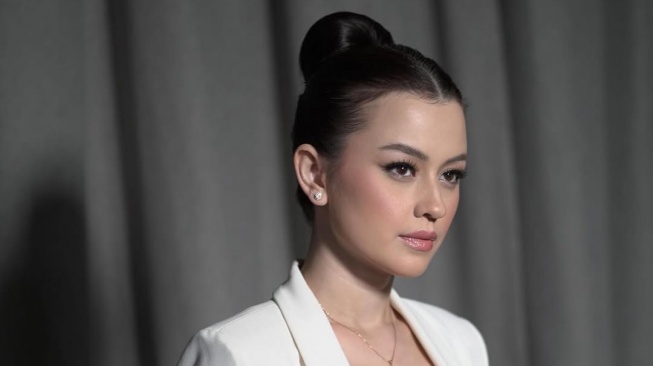 Gagal gaet Paula Verhoeven Hotman Paris Tawarkan Posisi ke Kimberly Ryder jadi aspri (Instagram)