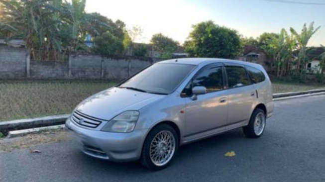 Mobil Bekas Honda 3 Baris Tahun Muda (oto)