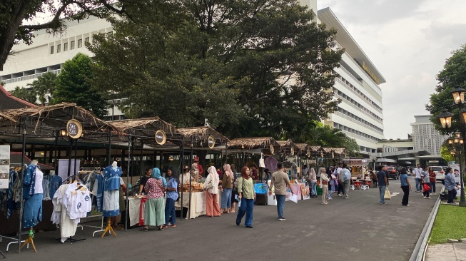 Kerabat karya di Pasar Wiguna Merupa: Wana Kelana Anak, Taman Ambarukkmo, Yogyakarta (Suarajogja/Dita A)