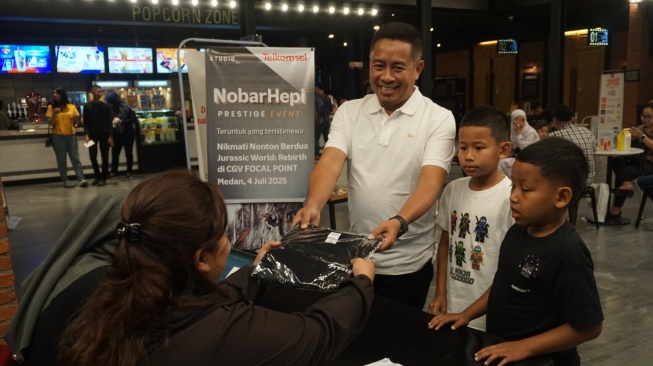 Telkomsel Gelar NobarHepi "Jurassic World: Rebirth" Bersama Pelanggan di Medan