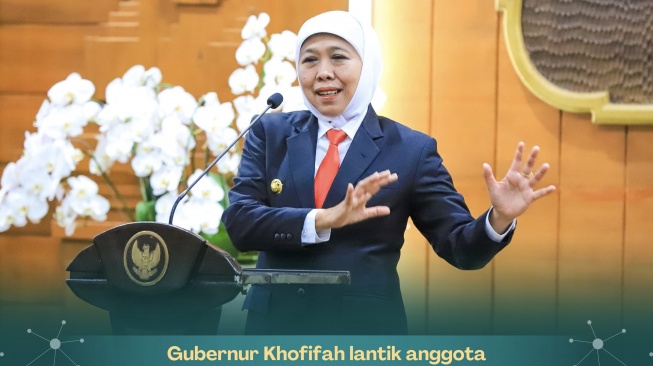 Lantik Anggota KPID Jatim, Khofifah Ajak Wujudkan Ruang Digital yang Sehat
