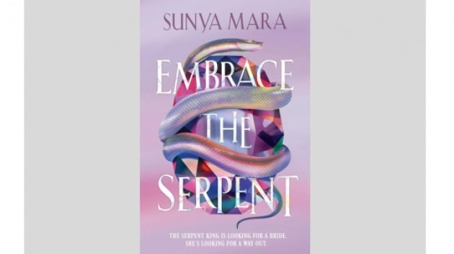 Ulasan novel Embrace the Serpent: Tukang Permata yang Menjadi Ratu Magis